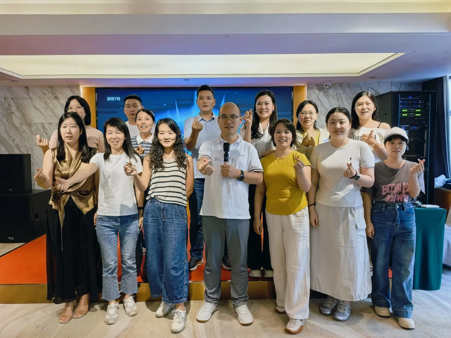 启迅跨境外贸B2B社媒Facebook培训学员与讲师合影